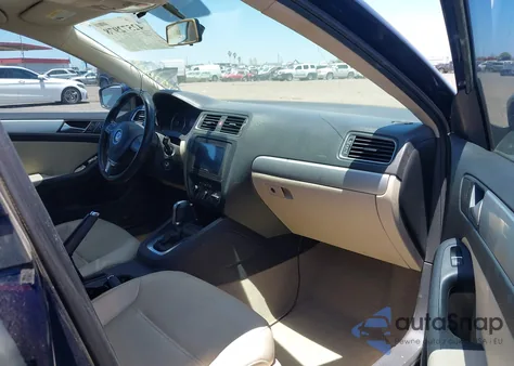 2019 Volkswagen Jetta 1.4T R-Line/1.4T S/1.4T Se from USA, damaged, VIN 3VWC57BU1KM132219